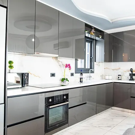 Sebastian アファンドウ