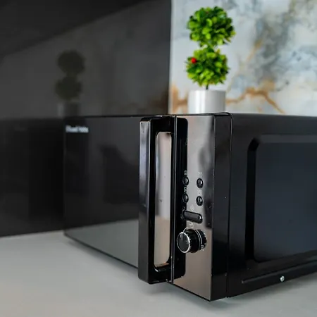 Sebastian * アファンドウ