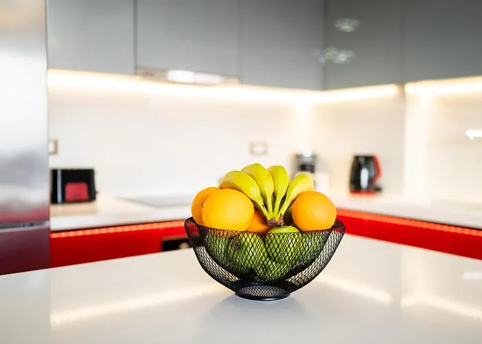 Sebastian * أفانتو